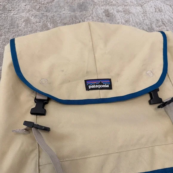 Patagonia 25L Arbor Classic Backpack - Picture 2 of 9